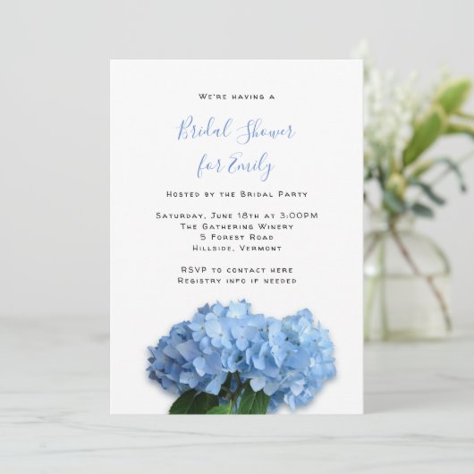Blue Heaven Hydrangea Blume Brautparty Einladung (Stehend Vorderseite)
