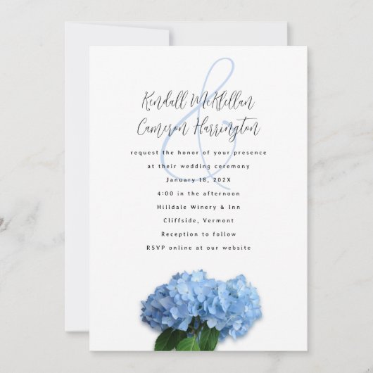 Blue Heaven Hydrangea Wedding Couple Einladung (Vorderseite)