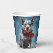 Blue Heeler Dog in Schnee Weihnachten Pappbecher (Rückseite)