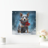 Blue Heeler Dog in Schnee Weihnachten Quadratische Wanduhr (Zuhause)