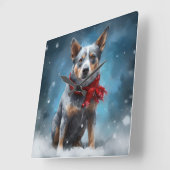 Blue Heeler Dog in Schnee Weihnachten Quadratische Wanduhr (Winkel)