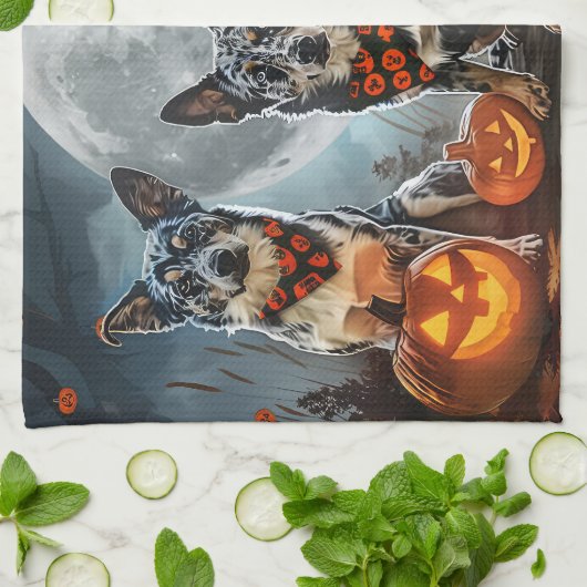 Blue Heeler Halloween Spooky Geschirrtuch (Gefaltet)