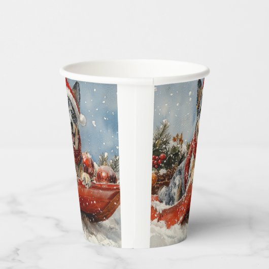 Blue Heeler Hund in Sledge Lass es Schnee Weihnach Pappbecher (Rechts)