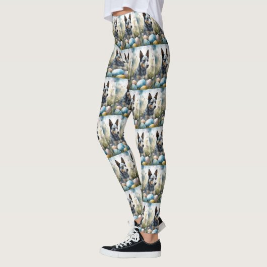 Blue Heeler Hund mit Ostereiern Urlaub Leggings (Links)