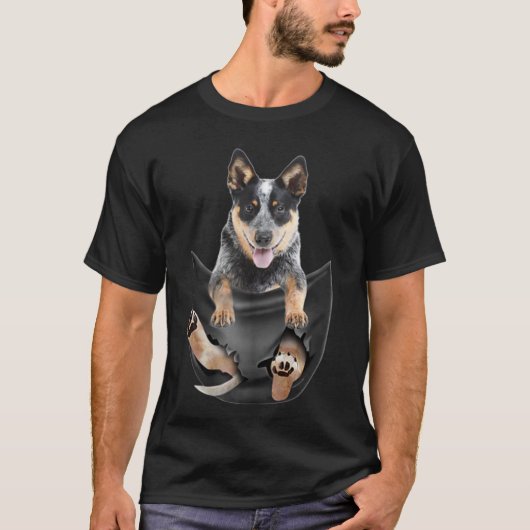 Blue Heeler in Pocket Puppy T T-Shirt (Vorderseite)
