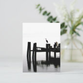 Blue Heron an einem grauen Tag Postkarte (Stehend Vorderseite)