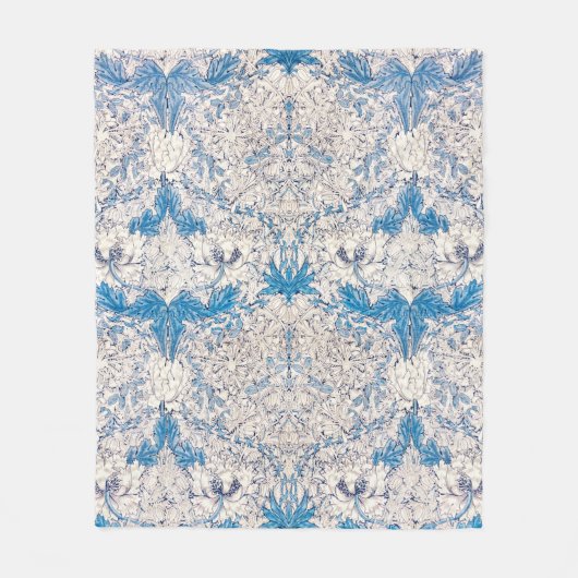 Blue Honeysuckle (von William Morris) Fleecedecke (Vorderseite)