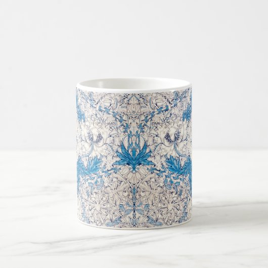 Blue Honeysuckle (von William Morris) Kaffeetasse (Mittel)