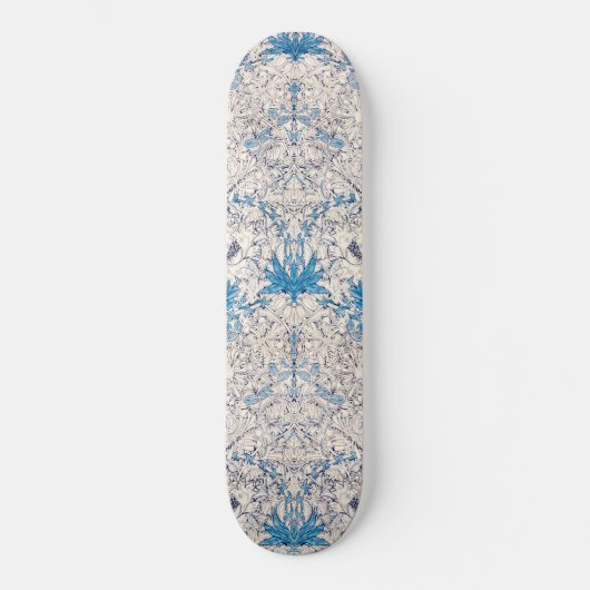 Blue Honeysuckle (von William Morris) Skateboard (Vorderseite)