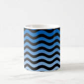 Blue Hues Wavy Stripes Kaffeetasse (Mittel)