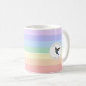 Blue Hummingbird auf Pastel Rainbow Kaffeetasse (VorderseiteRechts)