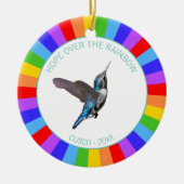 Blue Hummingbird in Regenbogenfarben Keramik Ornament (Vorne)