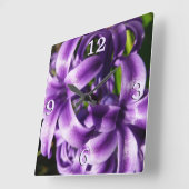 Blue Hyacinth I Spring Floral Quadratische Wanduhr (Winkel)