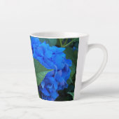 Blue Hydrangea Blooms Floral Milchtasse (Rechts)