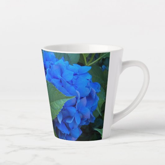 Blue Hydrangea Blooms Floral Milchtasse (Rechts)
