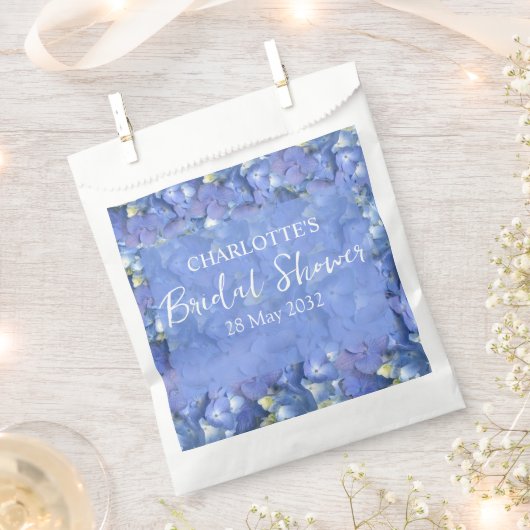 Blue Hydrangea Blooms Personalisiertes Brautparty Geschenktütchen (Ausgeschnitten)