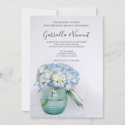 Blue Hydrangea Blume in Jar Post Wedding Brunch Einladung (Vorderseite)
