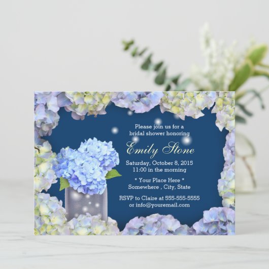 Blue Hydrangea Blume & Mason Jar Brautparty Einladung (Stehend Vorderseite)