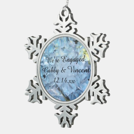 Blue Hydrangea Blume Verlobung Schneeflocken Zinn-Ornament (Rechts)