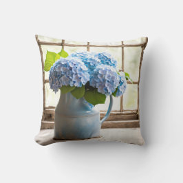 Blue Hydrangea Bouquet in Window Kissen