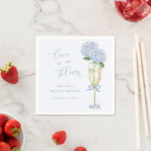Blue Hydrangea Champagne Glass & Bow Love in Bloom Serviette (Beispiel)