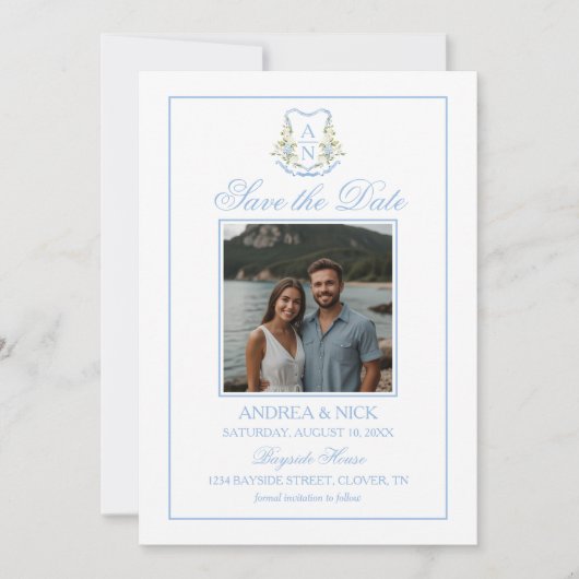 Blue Hydrangea Crest Monogram QR Code Save The Date (Vorderseite)