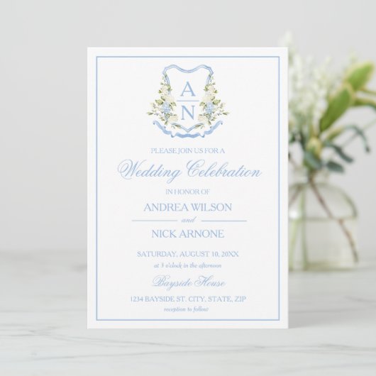 Blue Hydrangea Crest Monogram Wedding Invitation Einladung (Stehend Vorderseite)