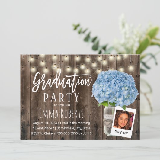 Blue Hydrangea Floral Rustic Wood Foto Abschluss Einladung (Stehend Vorderseite)