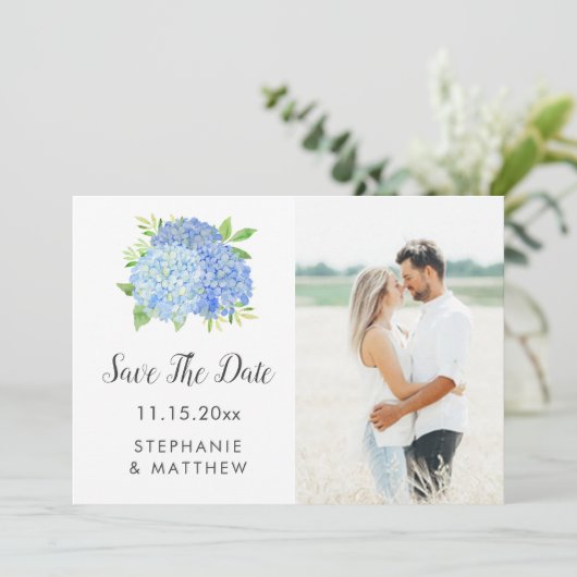 Blue Hydrangea Floral Wedding Foto Save the Date (Stehend Vorderseite)