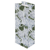 Blue Hydrangea Garden Floral  Geschenktüte Für Weinflaschen (Rückseite Schrägansicht)