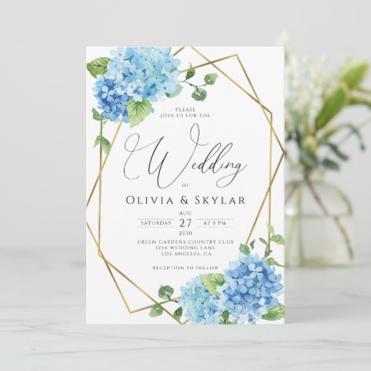 Blue Hydrangea Gold QR Code in einer Hochzeit Einladung (Stehend Vorderseite)
