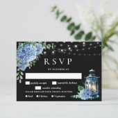 Blue Hydrangea Lantern Black Boho Wedding RSVP Karte (Stehend Vorderseite)