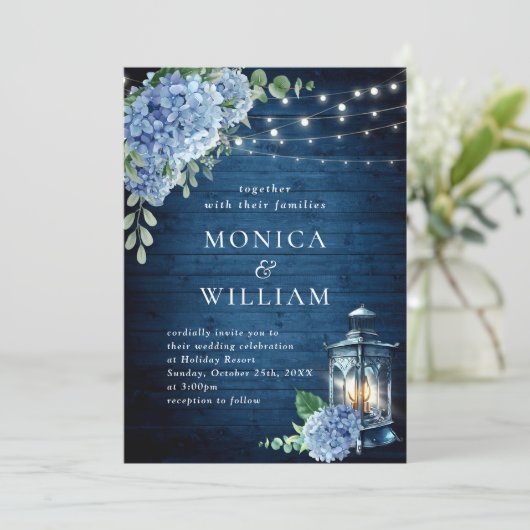 Blue Hydrangea Lantern Navy Wood Wedding Einladung (Stehend Vorderseite)