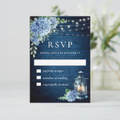 Blue Hydrangea Lantern Wood Wedding Rustic RSVP Karte (Stehend Vorderseite)