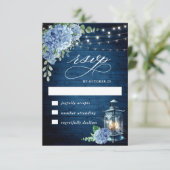 Blue Hydrangea Lantern Wood Wedding Rustic RSVP Karte (Stehend Vorderseite)