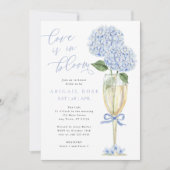 Blue Hydrangea Liebe ist in Bloom Brautparty Einladung (Vorderseite)