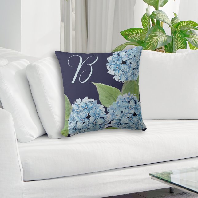 Blue Hydrangea mit Initial über den Hintergrund de Kissen (Von Creator hochgeladen)