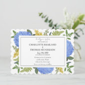 Blue Hydrangea Moderne künstlerische Blumenhochzei Einladung (Stehend Vorderseite)