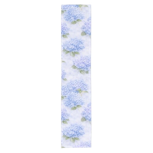 Blue Hydrangea Table Runner | Coastal Hamptons  Kurzer Tischläufer (Vorderseite)