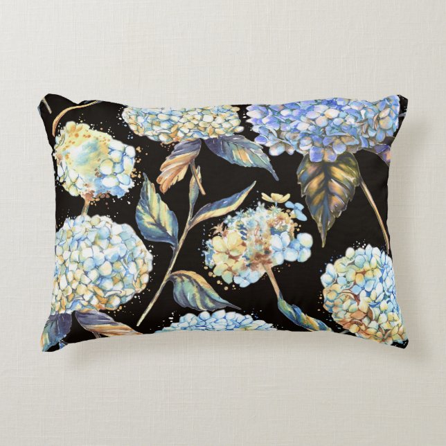 Blue Hydrangea Wasserfarbe: Dunkles, nahtloses Mus Dekokissen (Vorderseite)