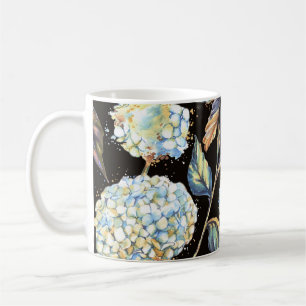 Blue Hydrangea Wasserfarbe: Dunkles, nahtloses Mus Kaffeetasse