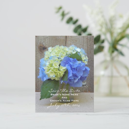 Blue Hydrangeas Mason Jar Save the Date Postcard Ankündigungspostkarte (Stehend Vorderseite)