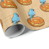 Blue Indian Ringneck on Pumpkin Halloween Geschenkpapier (Rolleneckpunkt)