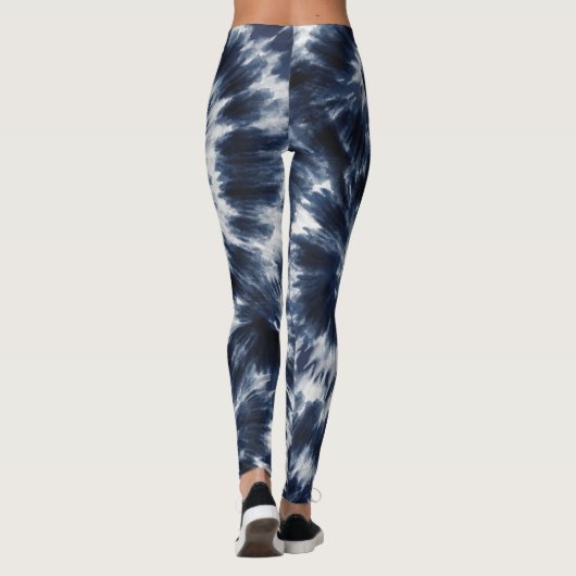 Blue Indigo Gefärbte Krawatte Shibori Boho Muster Leggings (Rückseite)