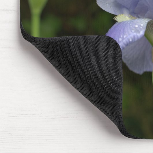 Blue Iris mit Raindrops Mousepad (Ecke)