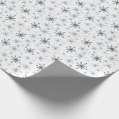 Blue-ish Gray Snowflake Tissue Paper Geschenkpapier (Ecke)