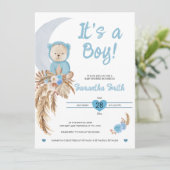 Blue It's a Boy Boho Bear Moon Baby Shower Einladung (Stehend Vorderseite)