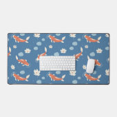 Blue Japanese Koi Fish and Lotus Pond Design Schreibtischunterlage (Tastatur & Maus)