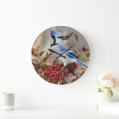 Blue Jay in Nandina Himmlisch Bamboo Große Wanduhr (Zuhause)