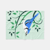Blue Jay On Swirl Tree Branch Fleecedecke (Vorderseite (Horizontal))